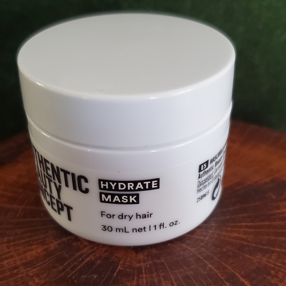 Authentic Beauty Concept Hydrate Hair Mask. New. - Picture 2 of 2